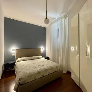 The Painting Apartment. A And Lovely In Apartamento