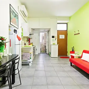 https://cenisio-sempione-cosy-flat.italymilanhotels.net